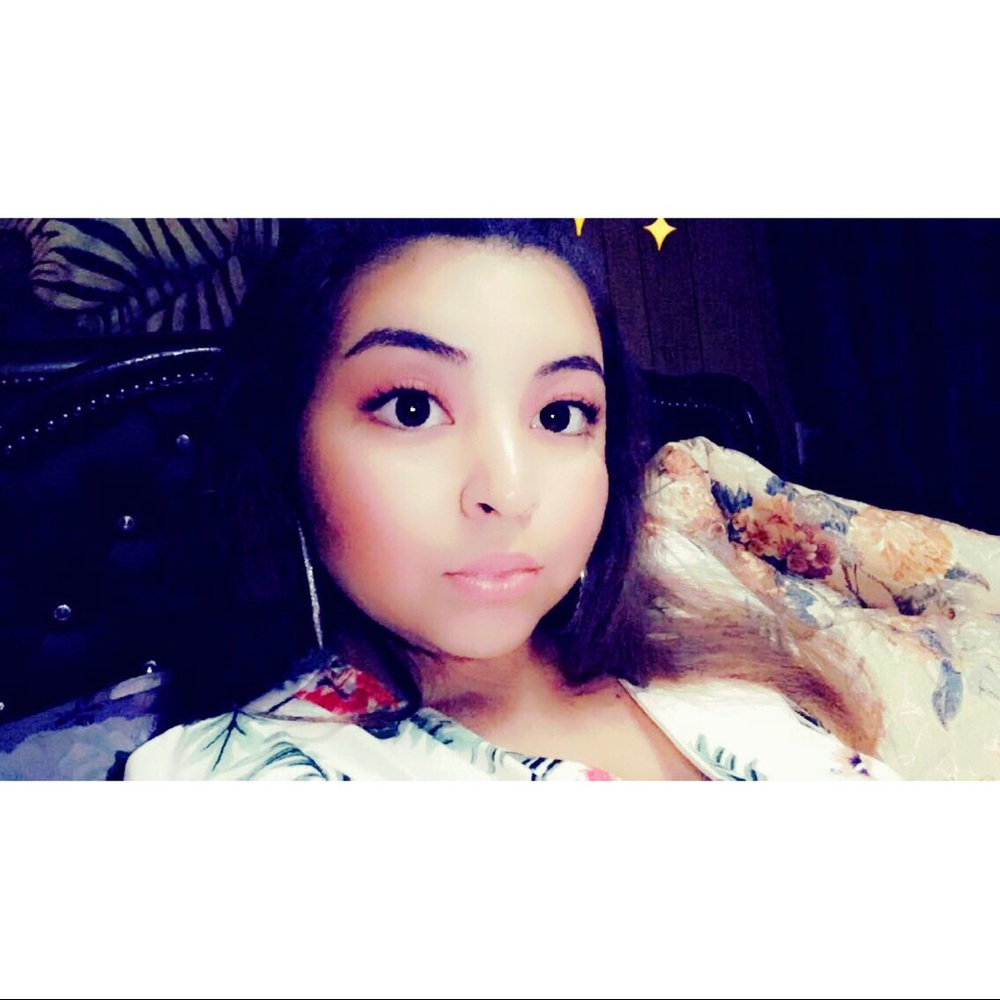 Meet your Posher, Alessandra